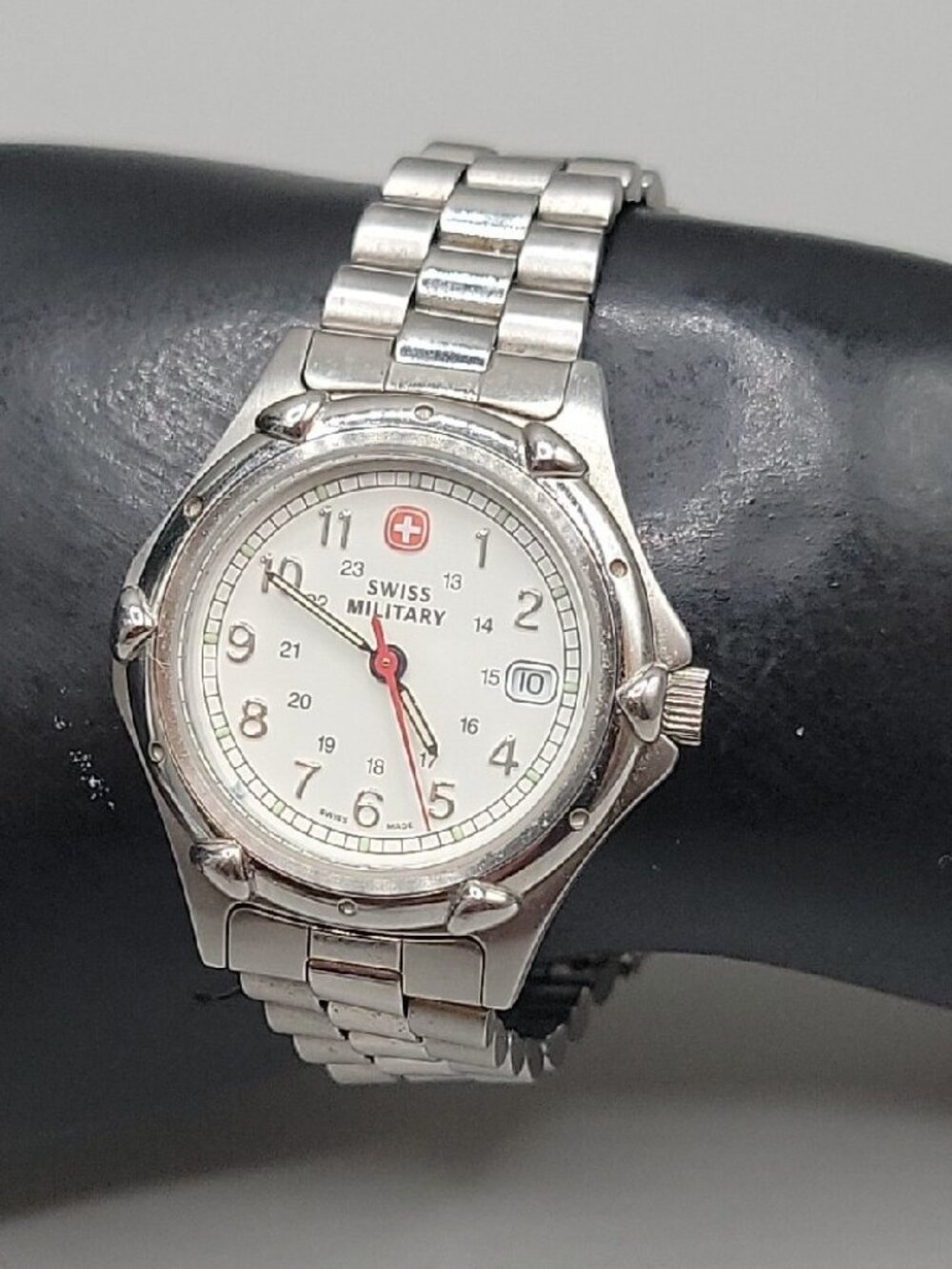 Vintage Wenger Swiss Military Watch 5020X SAK Design White Dial Date RUNS VG